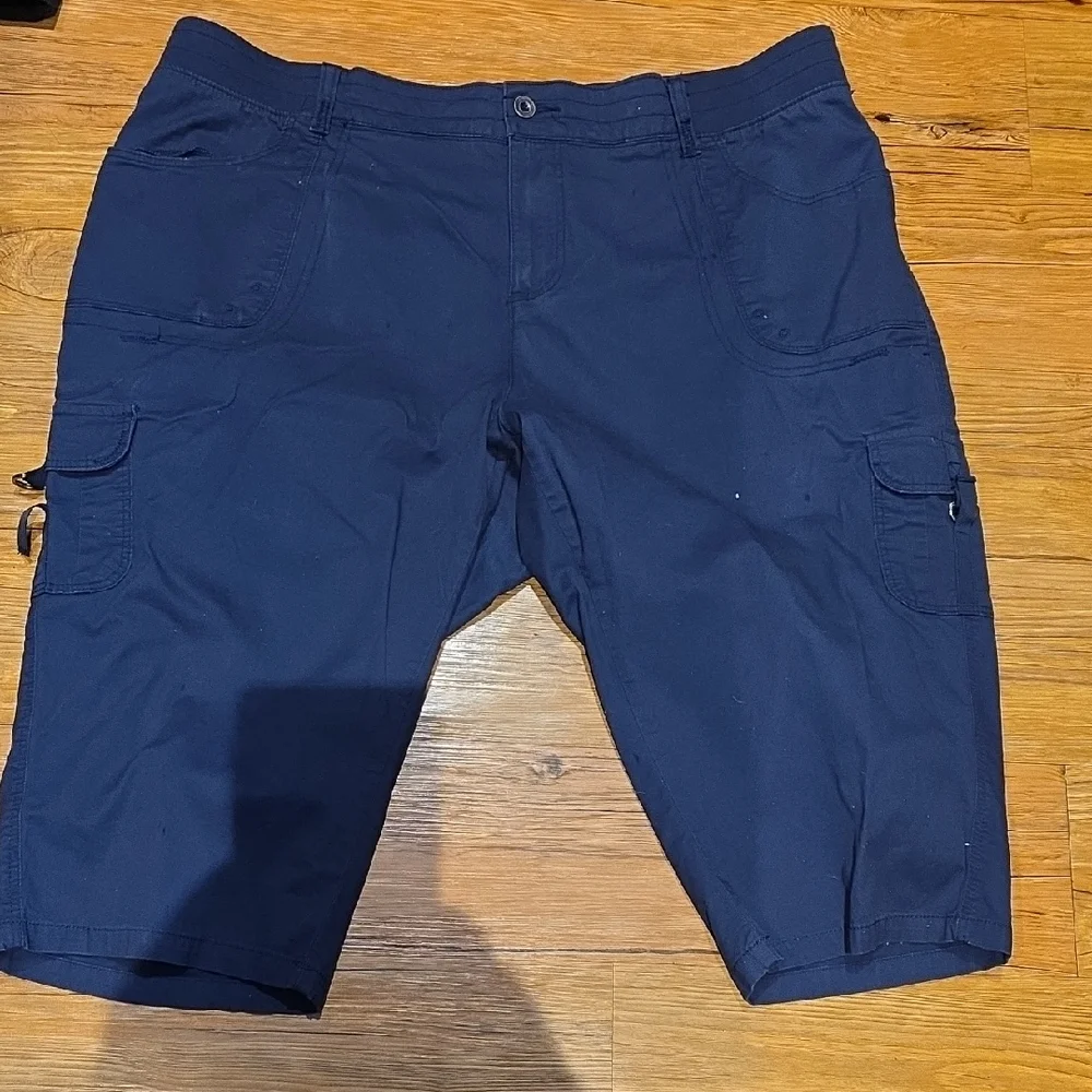 Navy Cargo Capri Sz 20W - Picture 1 of 8